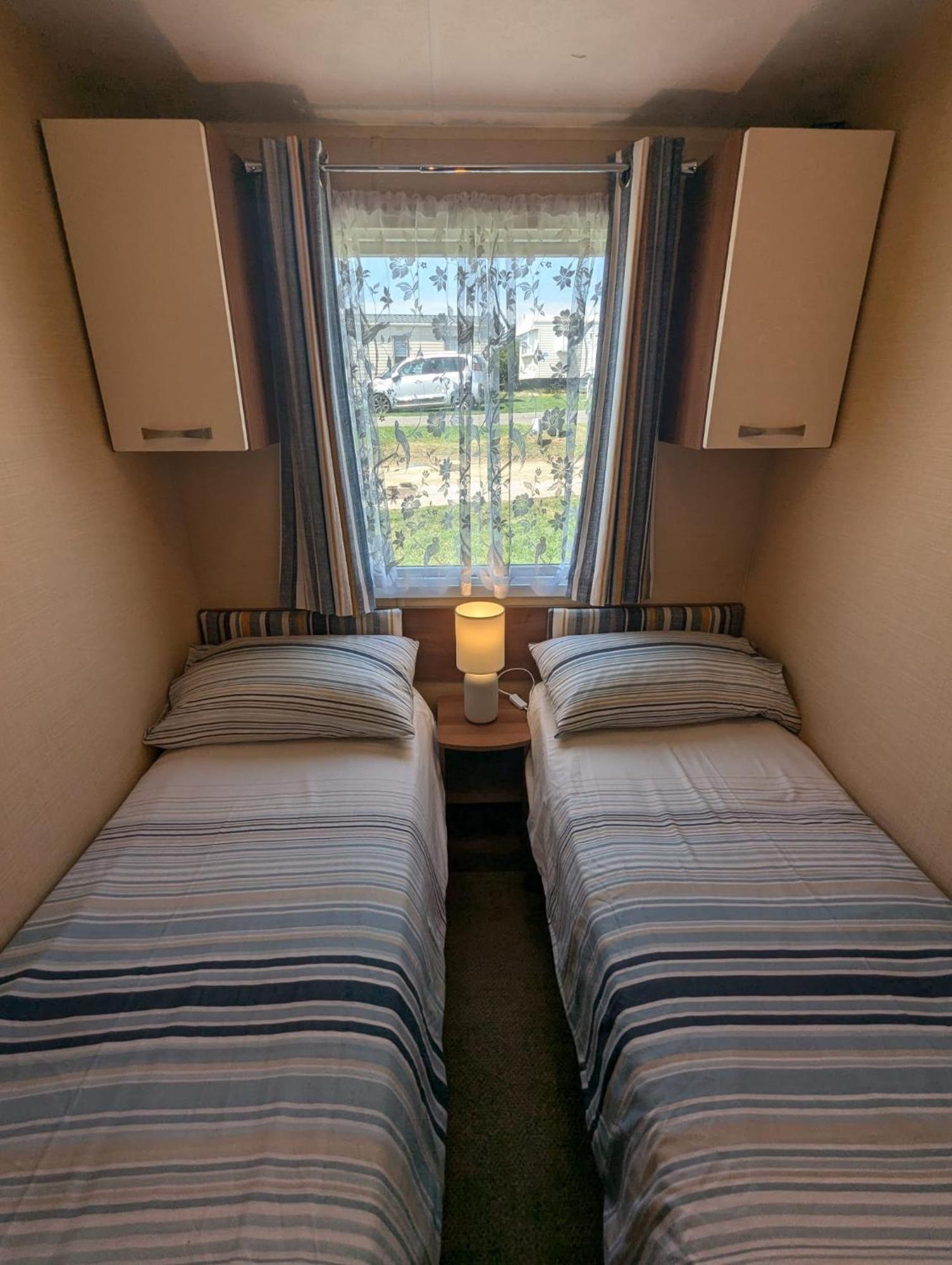 Lovely Family Dog Friendly Caravan On Littlesea Holiday Park Weymouth Haven Wyke Regis Exterior foto
